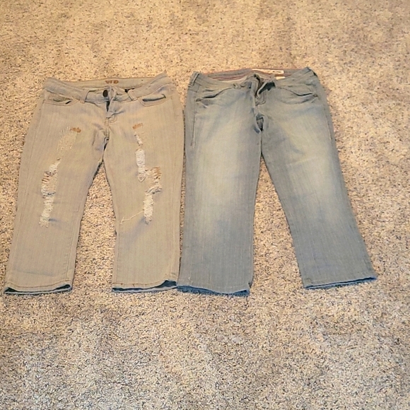 Light Blue Capri Jeans. Size: 3/4 - Picture 1 of 2